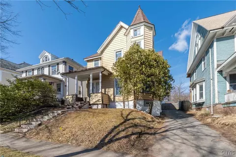 80 Selye Ter, Rochester, NY 14613