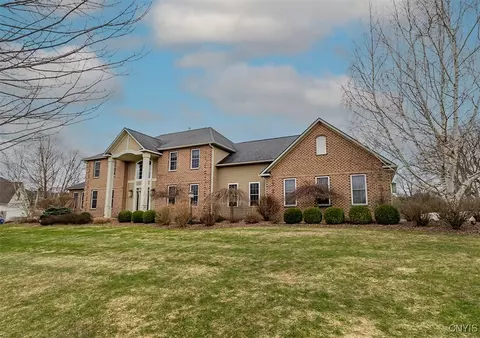 4651 Hartsfield Pl, Manlius, NY 13104
