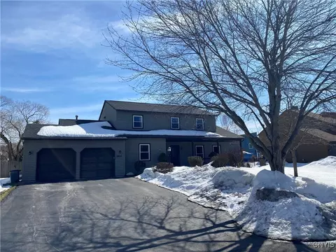 9465 Hawkeye Dr, Brewerton, NY 13029
