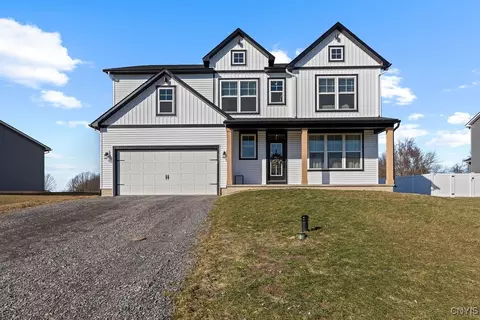 2691 Falling Star, Camillus, NY 13031