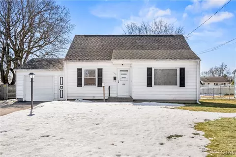 208 Lawdon St, Syracuse, NY 13212