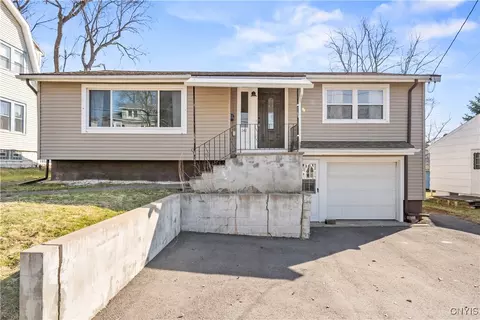 141 Aberdeen, Syracuse, NY 13206