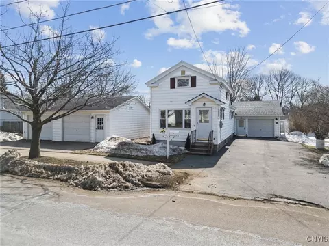 50 Mitchell St, Oswego, NY 13126