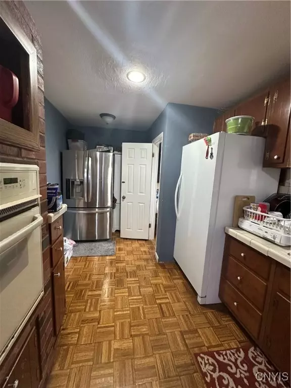 Entry Way - 211 Dorchester Ave, Syracuse, NY 13203 photo 3 of 3