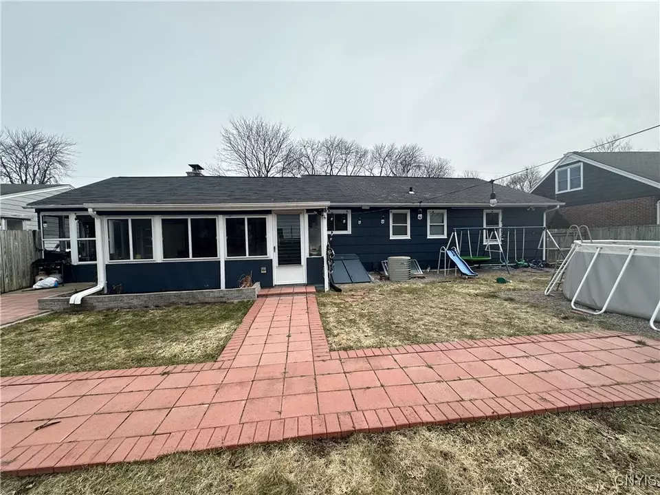 Exterior - 211 Dorchester Ave, Syracuse, NY 13203 photo 7 of 13