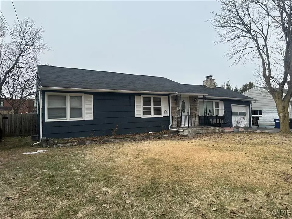 Exterior - 211 Dorchester Ave, Syracuse, NY 13203 photo 4 of 13