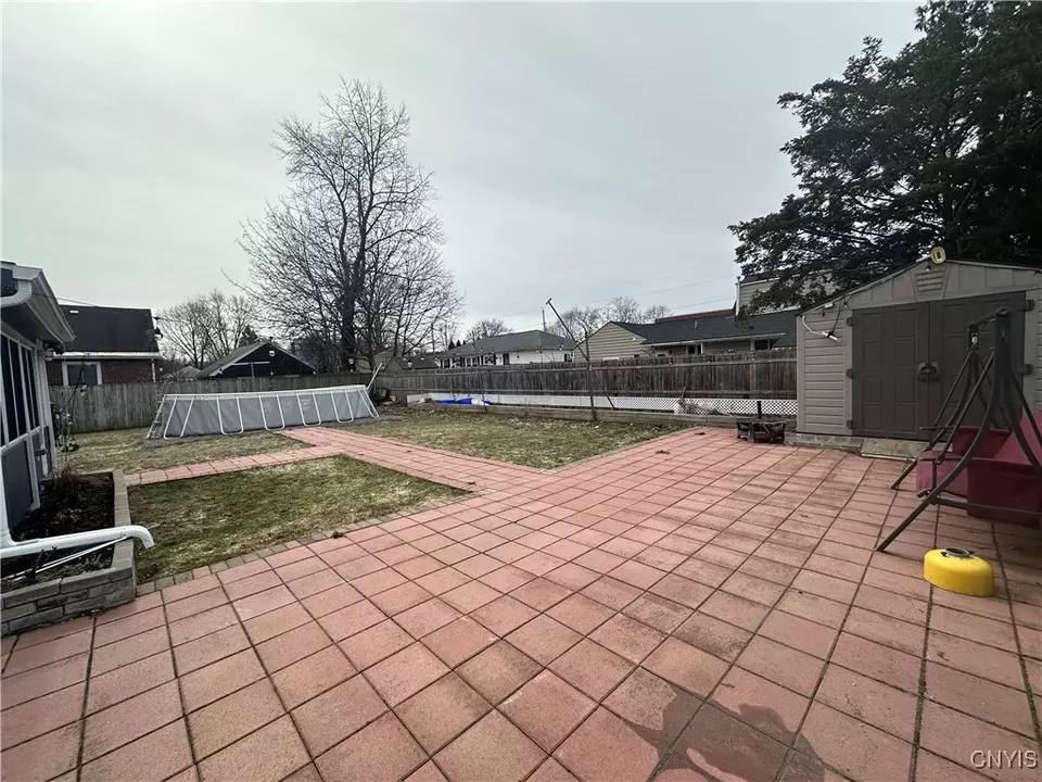 Exterior - 211 Dorchester Ave, Syracuse, NY 13203 photo 12 of 13