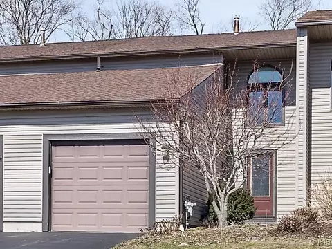 205 Weathervane Way, Syracuse, NY 13209