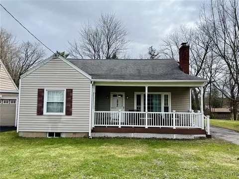 311 S Terry Rd, Geddes, NY 13219