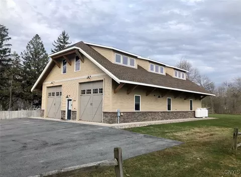 37000 Rock Beach Rd W, Cape Vincent, NY 13618