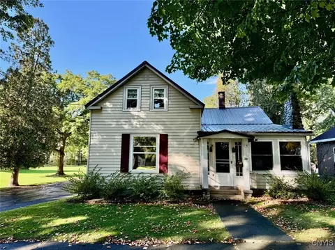 29 E 2nd St, Oneida, NY 13421