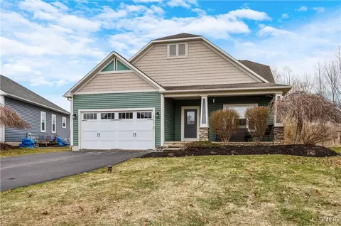 8180 Whitman Way, Liverpool, NY 13090