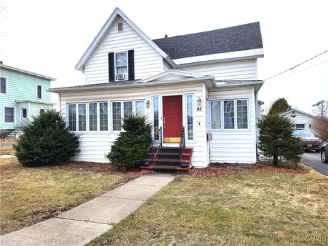 45 Main St, Hammond, NY 13646
