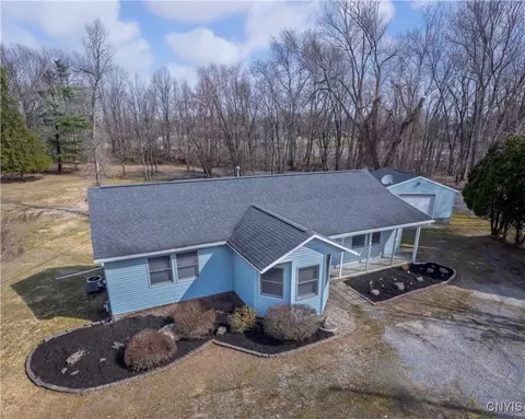 127 Duerr Rd, Salina, NY 13090