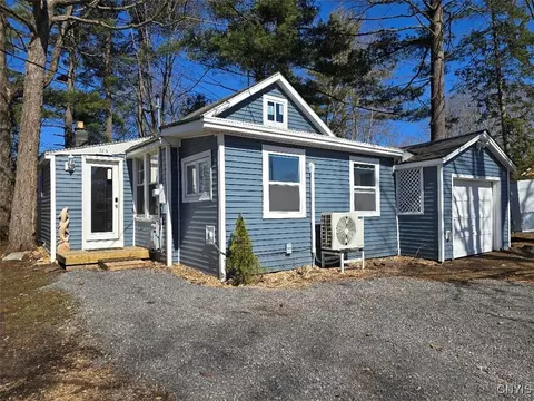 316 16th Ave, Vienna, NY 13157