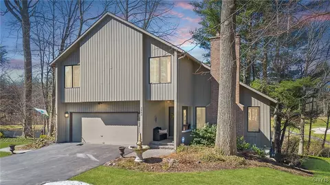 3263 Far Reach Dr, Lysander, NY 13027
