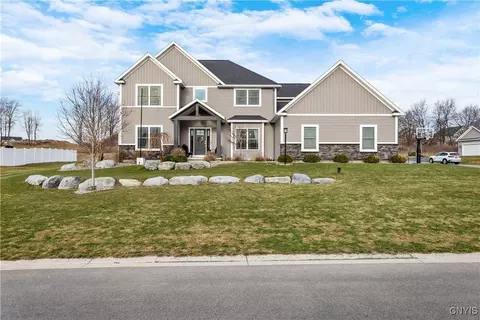 4487 Providence Rd, Onondaga, NY 13078