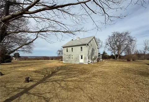 915 Kings Corners Rd, Ledyard, NY 13160