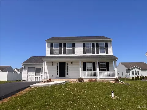 5499 Ravensthorpe, Clay, NY 13041