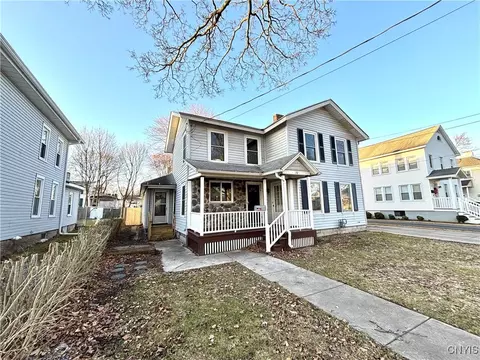70 Perrine St, Auburn, NY 13021