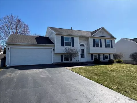 5624 Bunbury Ter, Clay, NY 13041