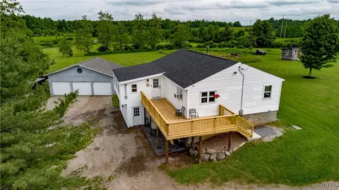 4045 E Milestrip Rd, Fenner, NY 13032