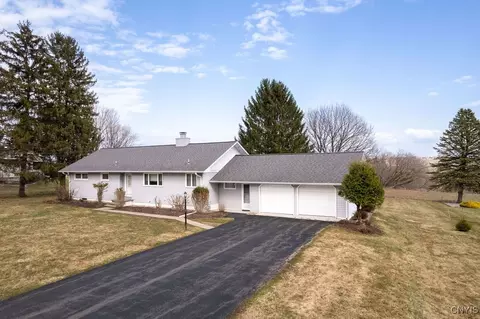 4400 Limeledge Rd, Marcellus, NY 13108