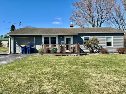 221 Maple Dr, Oneida, NY 13421