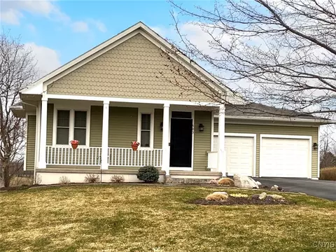 503 Donnelly St, Camillus, NY 13031