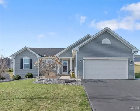 5511 Rolling Mdws, Camillus, NY 13031