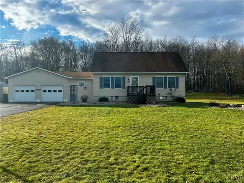 55 Erins Way, West Monroe, NY 13167