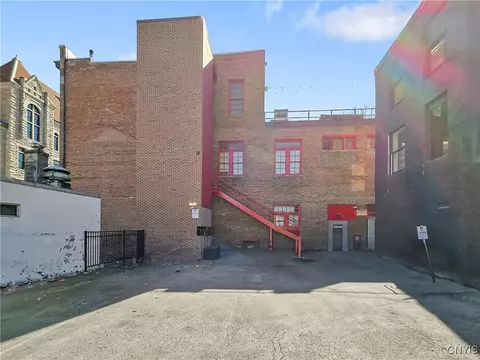 106 Montgomery St #3, Syracuse, NY 13202