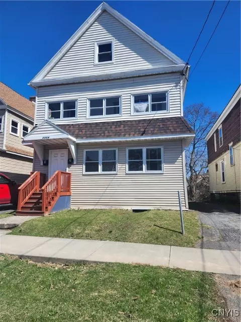 1354 Oak St, Syracuse, NY 13203
