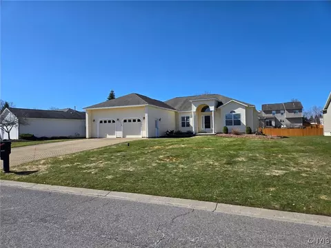 6301 Asa Eastwood, Cicero, NY 13039