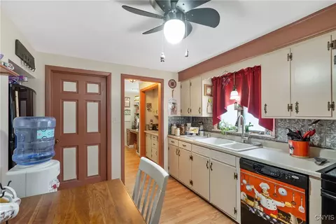 Entry Way - 107 Snell, Syracuse, NY 13205 photo 4 of 5