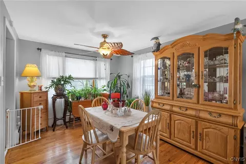Dining - 107 Snell, Syracuse, NY 13205 photo 2 of 3