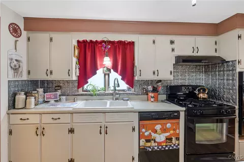 Kitchen - 107 Snell, Syracuse, NY 13205 photo 3 of 3