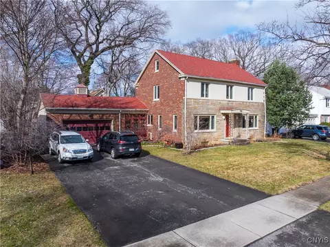 180 Burwell Rd, Irondequoit, NY 14617