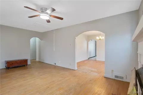 112 Bailey Rd, Salina, NY 13212 photo 8