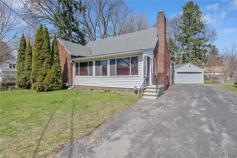 112 Bailey Rd, Salina, NY 13212 photo 2