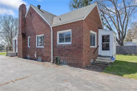 112 Bailey Rd, Salina, NY 13212 photo 4