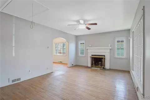 112 Bailey Rd, Salina, NY 13212 photo 7