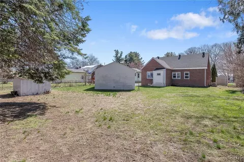 112 Bailey Rd, Salina, NY 13212 photo 24