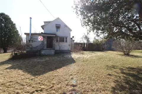 3324 Indian Opening Rd, Lenox, NY 13032