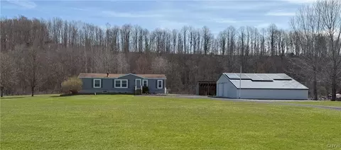 12014 Cummings Rd, Victory, NY 13033