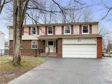 300 Single Dr, North Syracuse, NY 13212
