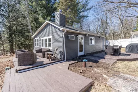 19702 Hutchs Haven Dr, Orleans, NY 13640
