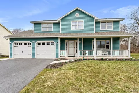 8320 Parker House Path, Cicero, NY 13039