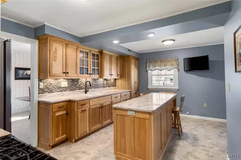Kitchen - 430 Sylvan St, Oneida, NY 13421 photo 4 of 4