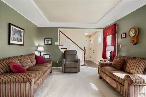 Living - 430 Sylvan St, Oneida, NY 13421 photo 2 of 3